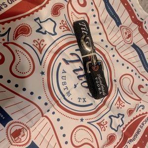 Tito’s Bandana/Dog Leash Bundle